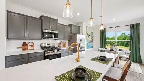 Kitchen - 705 Spruce Cir, Calera, AL 35040 photo 1 of 6