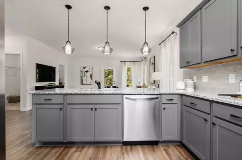 Kitchen - Quinelle Drive, Perry, GA 31069 photo 20 of 28