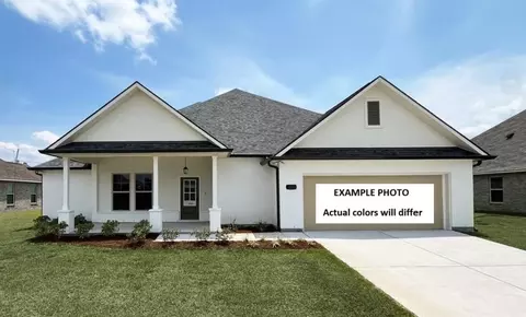 215 Olivia Dr, Luling, LA 70070