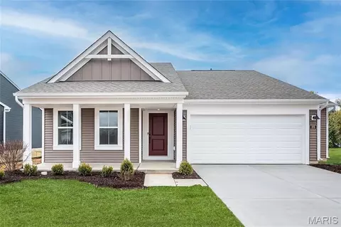 375 Valley Bluff Dr, Foristell, MO 63348