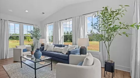 Living - 178 Fox Pond Dr, Seneca, SC 29678 photo 3 of 4
