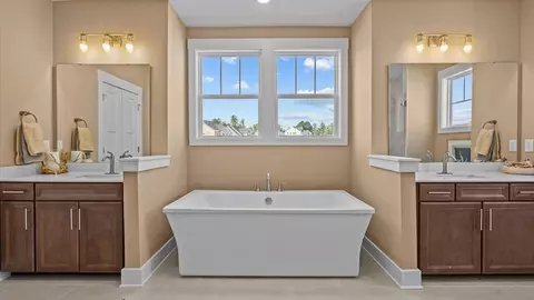 Bath - 178 Fox Pond Dr, Seneca, SC 29678 photo 5 of 7