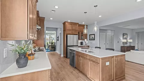 Kitchen - 178 Fox Pond Dr, Seneca, SC 29678 photo 9 of 10