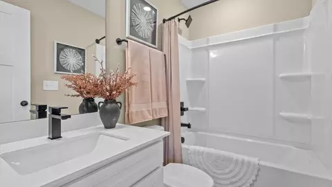 Bath - 178 Fox Pond Dr, Seneca, SC 29678 photo 1 of 7
