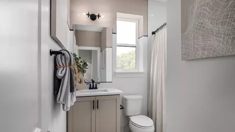 Bath - 116 Glass Ln, Baltimore, MD 21230 photo 2 of 4