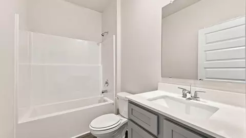 Bath - 11809 Conrad Cir, Hampton, GA 30228 photo 1 of 6