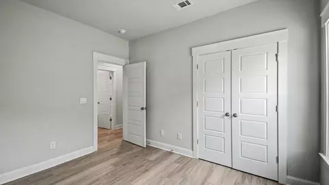 Bedroom - 318 Cornerstone Xing, Brandon, MS 39042 photo 3 of 19