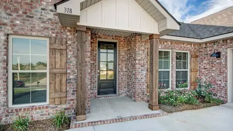 Exterior - 318 Cornerstone Xing, Brandon, MS 39042 photo 3 of 9