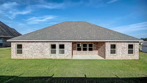 Exterior - 318 Cornerstone Xing, Brandon, MS 39042 photo 6 of 9