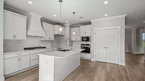 Kitchen - 318 Cornerstone Xing, Brandon, MS 39042 photo 1 of 4