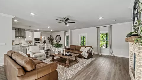 Living - 318 Cornerstone Xing, Brandon, MS 39042 photo 4 of 5
