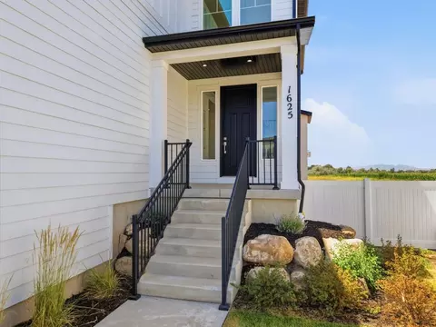 Exterior - 1625 S 4350 W, West Weber, UT 84401 photo 9 of 11