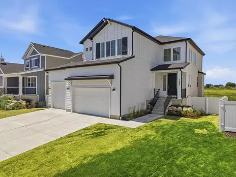 Exterior - 1625 S 4350 W, West Weber, UT 84401 photo 7 of 11