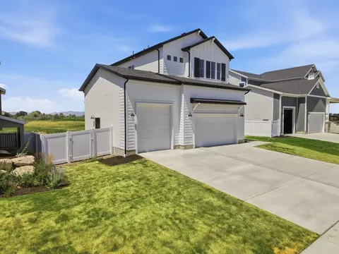 Exterior - 1625 S 4350 W, West Weber, UT 84401 photo 8 of 11
