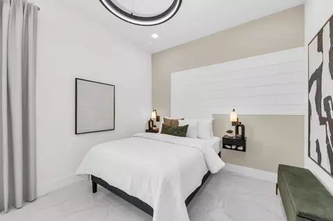 Bedroom - 3533 Cross Creek Pkwy, Parrish, FL 34219 photo 9 of 17