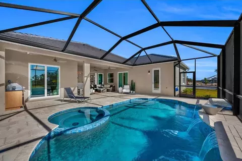 Exterior - 3533 Cross Creek Pkwy, Parrish, FL 34219 photo 8 of 17