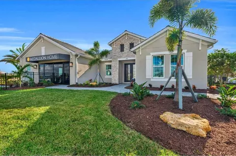 Exterior - 3533 Cross Creek Pkwy, Parrish, FL 34219 photo 6 of 17