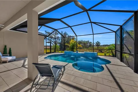 Exterior - 3533 Cross Creek Pkwy, Parrish, FL 34219 photo 7 of 17