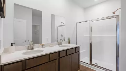 Bath - 7258 Scituate Ln, Ooltewah, TN 37363 photo 5 of 5