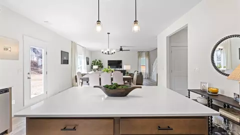 Kitchen - 7258 Scituate Ln, Ooltewah, TN 37363 photo 5 of 12