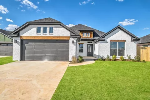 Exterior - 16140 Tall Grass Dr, Moore, OK 73170 photo 7 of 16