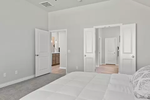Bedroom - 16140 Tall Grass Dr, Moore, OK 73170 photo 3 of 5