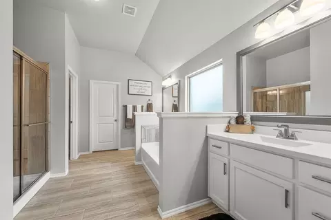 Entry Way - 16140 Tall Grass Dr, Moore, OK 73170 photo 3 of 7