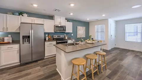 982 Desert Spruce St, Las Vegas, NV 89107