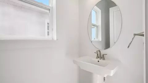 Bath - 12243 White Blossom Ct, Parrish, FL 34219 photo 2 of 10