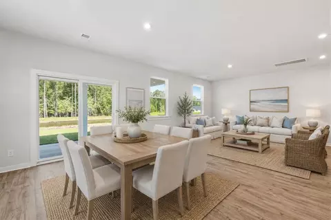 Dining - 100 Masters Ln, Williamsburg, VA 23185 photo 2 of 2