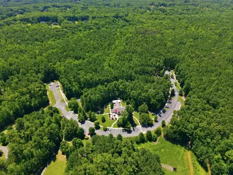 View/Area - 100 Masters Ln, Williamsburg, VA 23185 photo 2 of 7