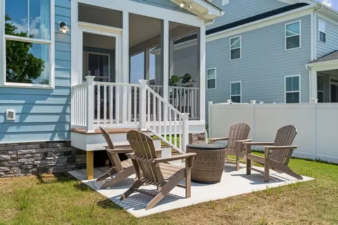 Exterior - 100 Masters Ln, Williamsburg, VA 23185 photo 10 of 16