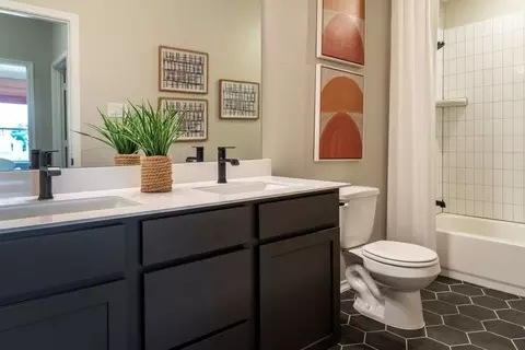 Bath - 1809 Garlock Dr, Leander, TX 78641 photo 1 of 1