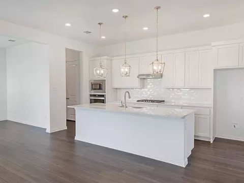 Kitchen - 11127 Tire Swing Dr, Parrish, FL 34219 photo 2 of 4