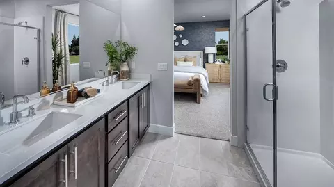 Bath - 720 Schut Ct, Ripon, CA 95366 photo 1 of 3