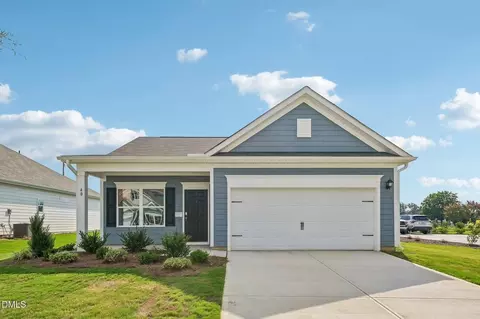 40 Chardonnay Dr, Lillington, NC 27546