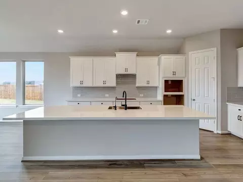 4008 Shimmer Sol Dr, Brookshire, TX 77423