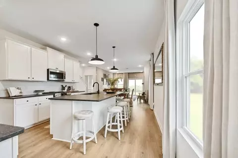 Kitchen - 5100 Shepherds Gln, Willoughby, OH 44094 photo 1 of 3