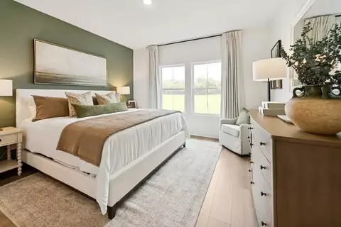 Bedroom - 5100 Shepherds Gln, Willoughby, OH 44094 photo 1 of 4