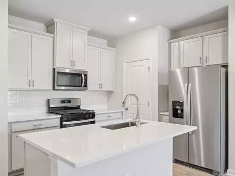 3805 Rosebush Dr, Zebulon, NC 27597