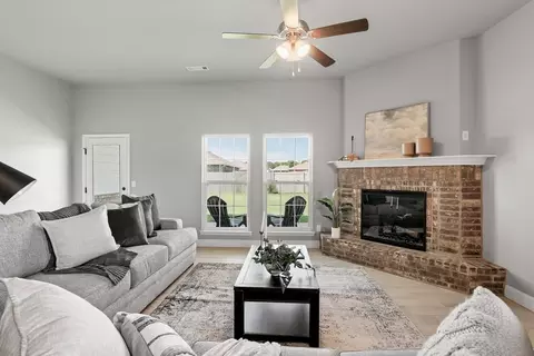 Living - 13701 E 41st, Tulsa, OK 74134 photo 2 of 8