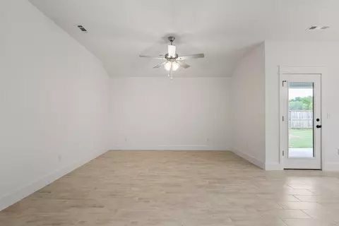 Living - 13701 E 41st, Tulsa, OK 74134 photo 3 of 5