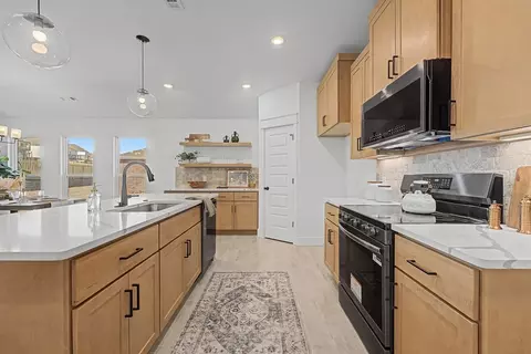 Kitchen - 13701 E 41st, Tulsa, OK 74134 photo 3 of 5