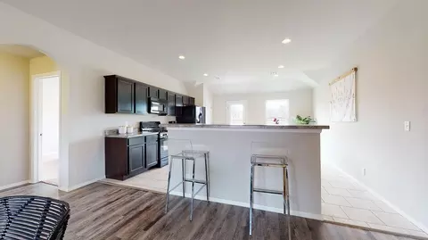 Kitchen - 1607 E Honolulu Pl, Broken Arrow, OK 74012 photo 1 of 4