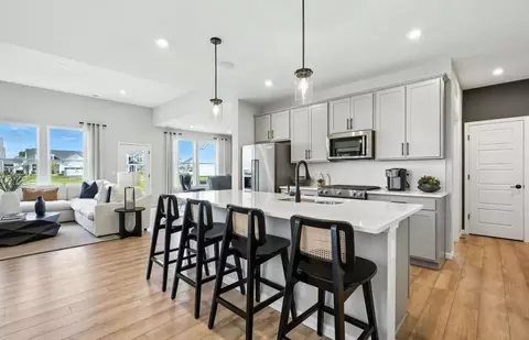 Kitchen - 5852 Hawkweed Dr, Naperville, IL 60564 photo 2 of 7