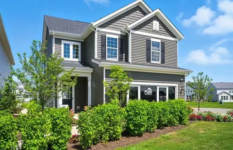 Exterior - 5852 Hawkweed Dr, Naperville, IL 60564 photo 7 of 14