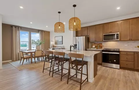 Kitchen - 5852 Hawkweed Dr, Naperville, IL 60564 photo 7 of 7