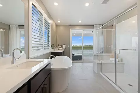 Bath - 3726 Darnoch Ave, Lathrop, CA 95330 photo 1 of 4