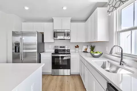 Kitchen - 2700 Vista Ln, Plainfield, IL 60586 photo 4 of 6