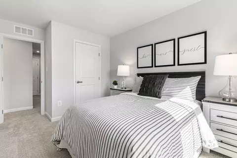 Bedroom - 2700 Vista Ln, Plainfield, IL 60586 photo 3 of 7